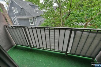 55 Clinton Pl in Hackensack, NJ - Building Photo - Building Photo