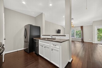 1127 W 24th St in Houston, TX - Foto de edificio - Building Photo