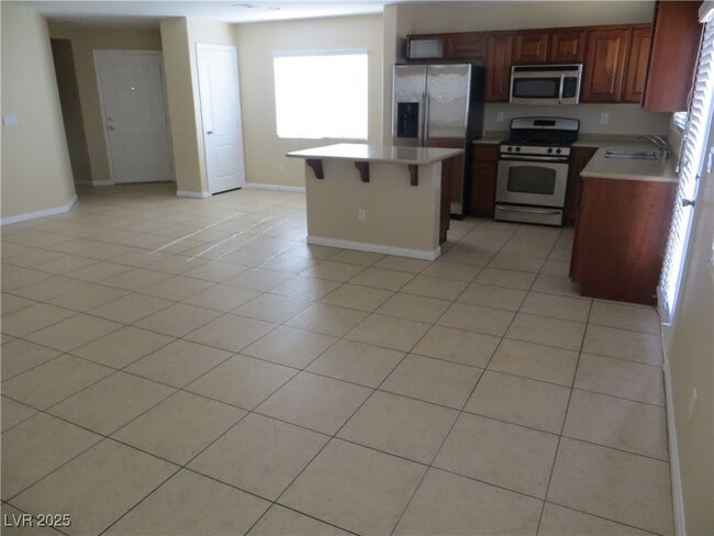 6824 Bayberry Creek Ave in Las Vegas, NV - Foto de edificio - Building Photo