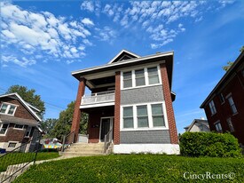 2642 Madison Rd, Unit 2 in Cincinnati, OH - Building Photo