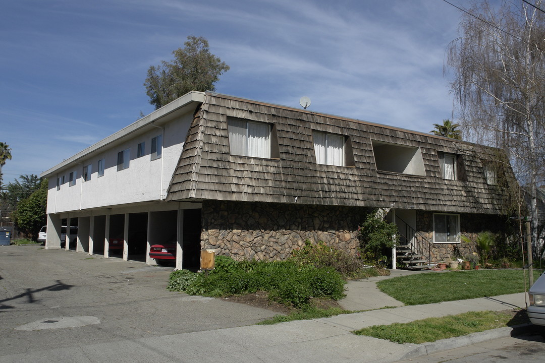 4801 Harrison St in Pleasanton, CA - Building Photo