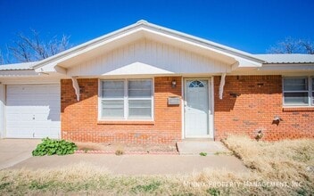 5432 6th St in Lubbock, TX - Building Photo - Building Photo