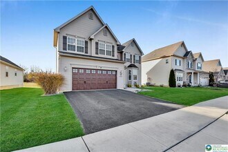 4247 Beech Dr in Nazareth, PA - Building Photo - Building Photo