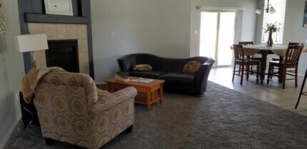 1143 Desert Sunflower Dr NE in Rio Rancho, NM - Building Photo - Building Photo