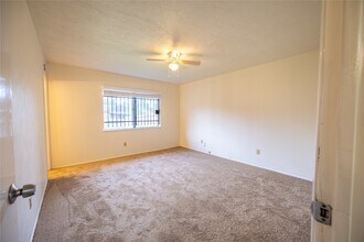 14658 Flair Dr in Houston, TX - Building Photo - Building Photo
