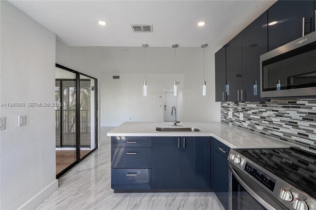 1031 Adams Ave in Homestead, FL - Building Photo - Building Photo