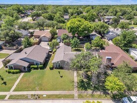 2910 Big Ben Ln in Garland, TX - Building Photo