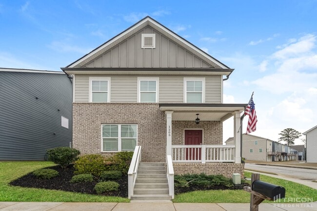 property at 1205 Hawthorne Tr