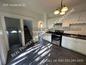 669 Franklin St in Oshkosh, WI - Building Photo - Building Photo