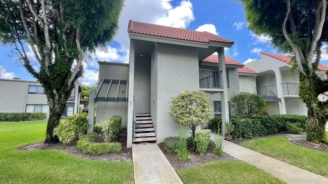 property at 5540 Fairway Park Dr