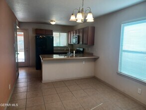 2300 Honey Dew St in El Paso, TX - Building Photo - Building Photo