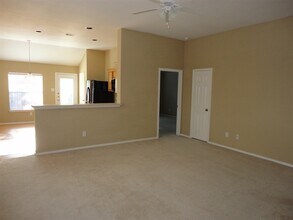 4642 Early Autumn Ct in Humble, TX - Building Photo - Building Photo