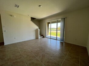 1065 Blue Jay Dr in Davenport, FL - Building Photo - Building Photo