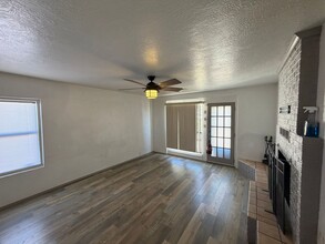 1021 N Guadalupe St in Carlsbad, NM - Building Photo - Building Photo