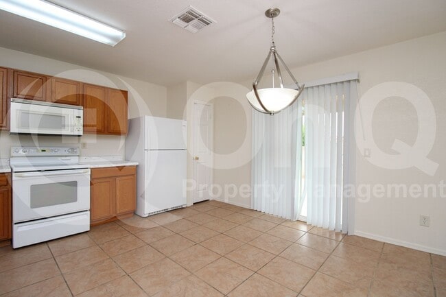 667 W Jardin Dr in Casa Grande, AZ - Building Photo - Building Photo