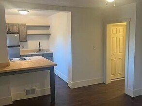 317 E St Joseph St in Lansing, MI - Building Photo - Building Photo