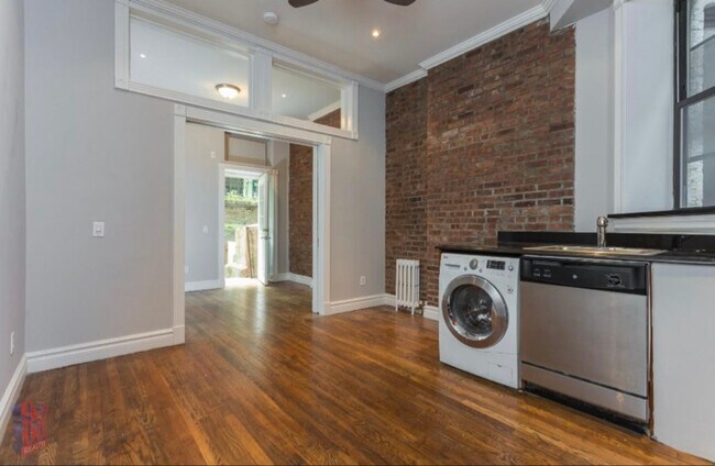 property at 565 Mott St