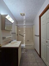 8 Hartley St in Lewiston, ME - Building Photo - Building Photo