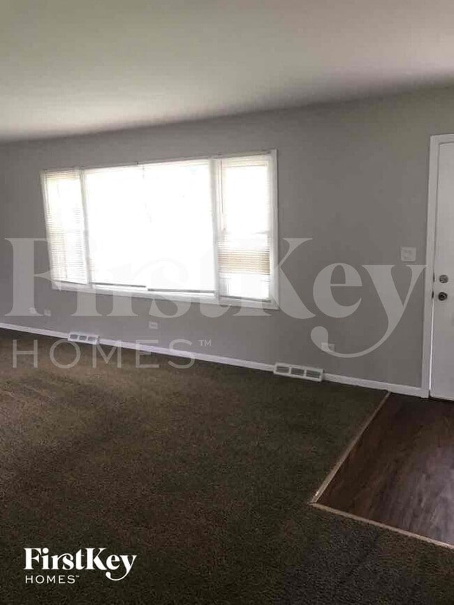 2S383 Riverside Ave in Warrenville, IL - Building Photo - Building Photo