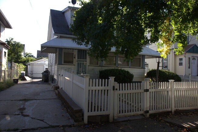 property at 256 Weequahic Ave