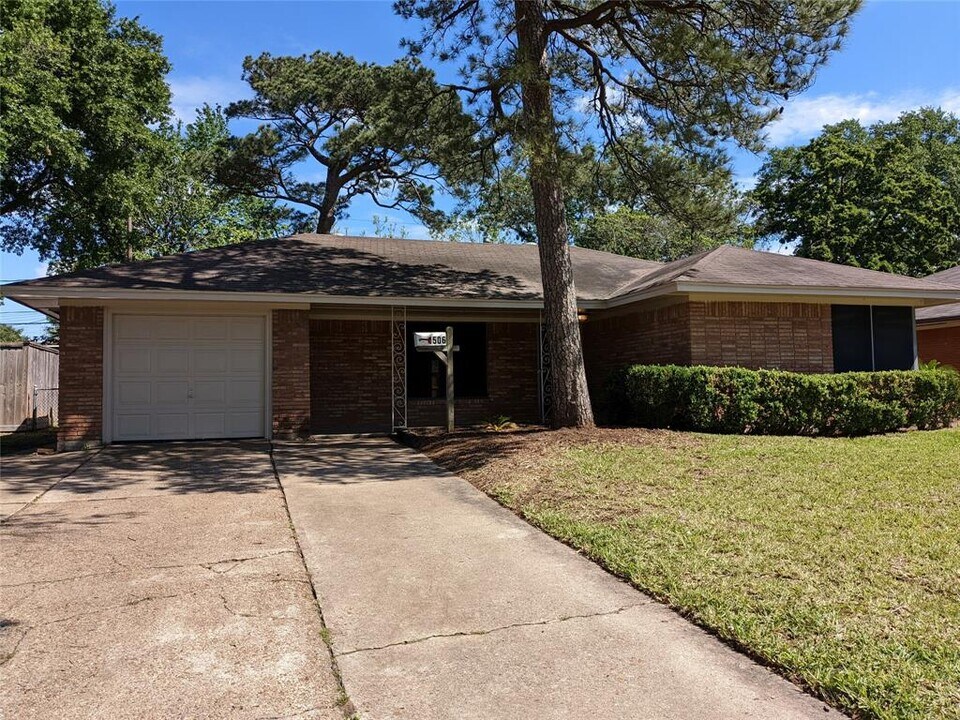 1506 Ansbury Dr Photo