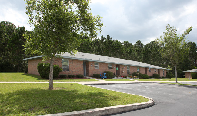 Huguenot Harbour Apartments in St. Augustine, FL - Foto de edificio - Building Photo