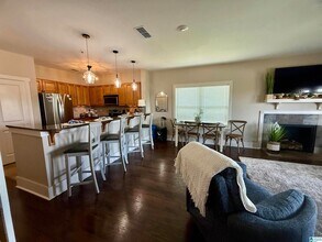 475 River Forest Ln, Unit 4450 in Talladega, AL - Building Photo - Building Photo