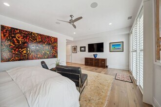 110 S Washington St in Naperville, IL - Building Photo - Building Photo