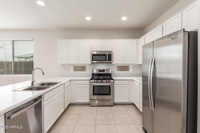2235 W Park St in Phoenix, AZ - Building Photo - Building Photo