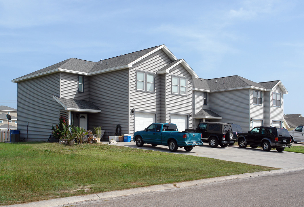 1013-1027 S 10th St in Port Aransas, TX - Building Photo