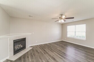 624 Lightspun Ln in Charlotte, NC - Building Photo - Building Photo