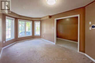 191 Flagstone Way in Newmarket, ON - Building Photo - Building Photo