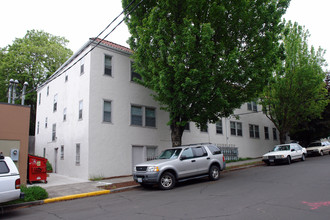 Mission Rose Apartments in Portland, OR - Building Photo - Building Photo