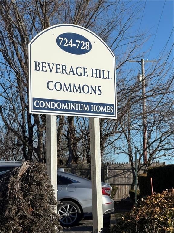 728 Beverage Hill Ave in Pawtucket, RI - Foto de edificio - Building Photo