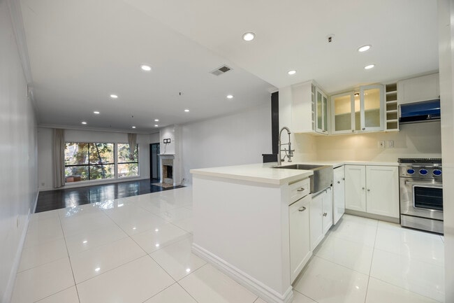 property at 20 Sea Island Dr