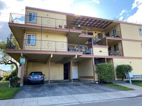 2796 Blenheim Ave in Redwood City, CA - Building Photo - Building Photo