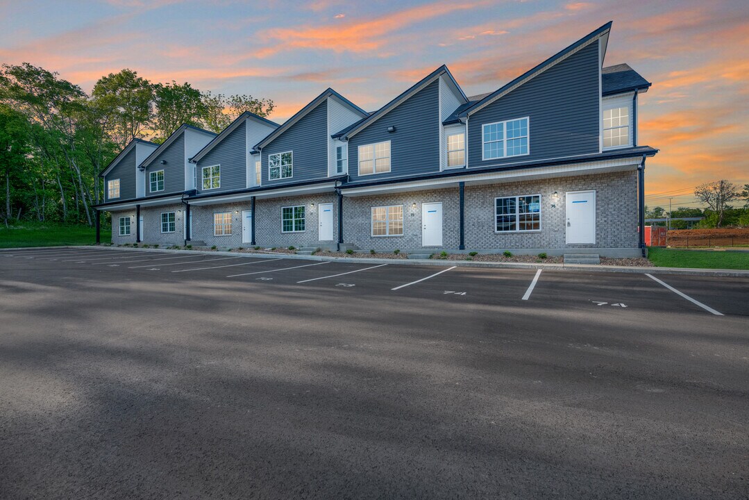 2500 Tiny Town Rd, Unit 2 Bedroom Unit in Clarksville, TN - Building Photo