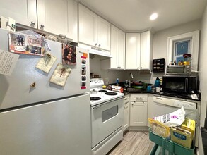 1139 Broadway, Unit 7 in Somerville, MA - Building Photo - Building Photo