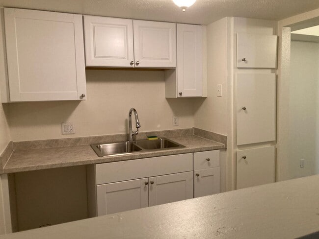 1620 N Wilmot Rd in Tucson, AZ - Building Photo - Building Photo
