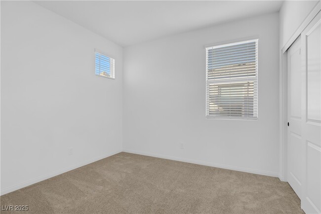 1570 Rock Kestrel St in Las Vegas, NV - Building Photo - Building Photo