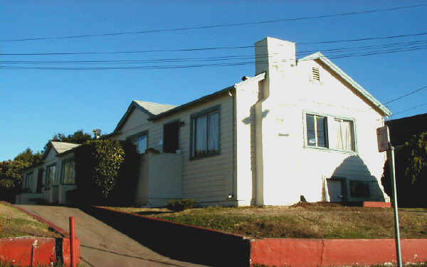 2117 Baxter St in Oakland, CA - Foto de edificio - Building Photo