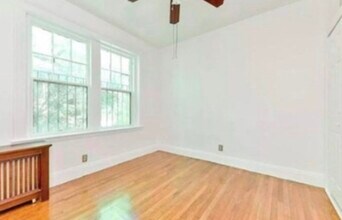 39 Mount Hood Rd, Unit 3 in Boston, MA - Building Photo - Building Photo