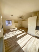 2493 W Richmar Ave in Las Vegas, NV - Foto de edificio - Building Photo