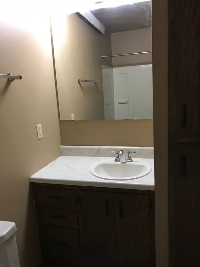 718-720 6th St NE in Watertown, SD - Building Photo - Building Photo