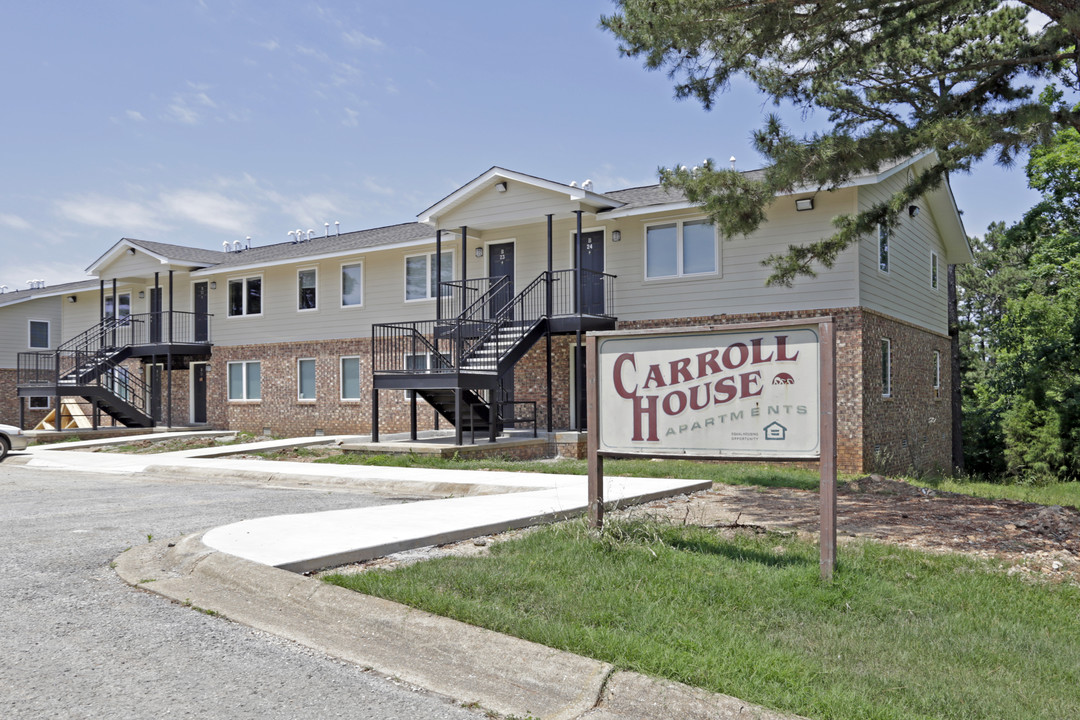 Carroll House in Berryville, AR - Foto de edificio