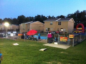 Sundance Townhomes in Jonesboro, AR - Foto de edificio - Building Photo