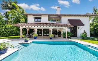 174 Isla Dorada Blvd in Coral Gables, FL - Building Photo