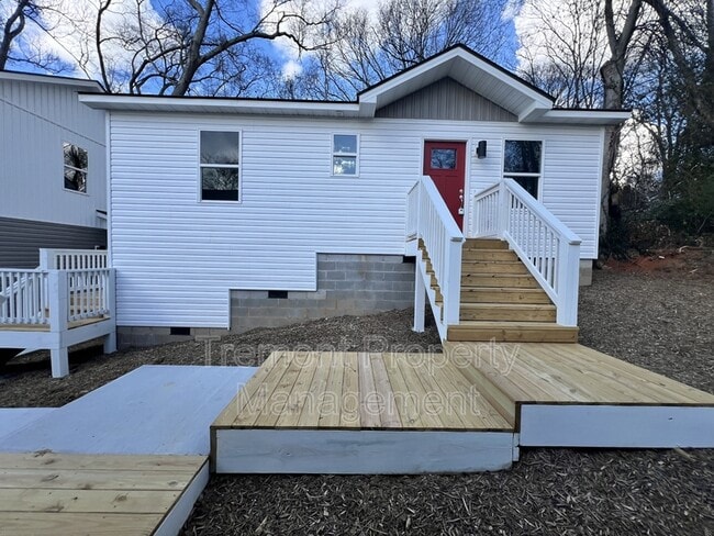 property at 3118 Noa St