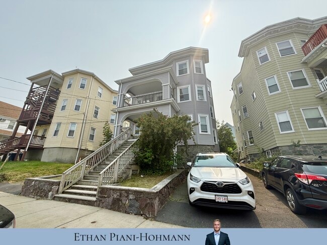 21 Oakland Ave