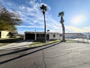 2186 Redondo Ln in Bullhead City, AZ - Building Photo - Building Photo